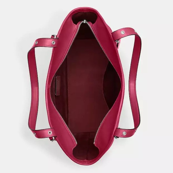 NWT Coach MEADOW SHOULDER BAG IN SIGNATURE CANVAS - Picture 4 of 4